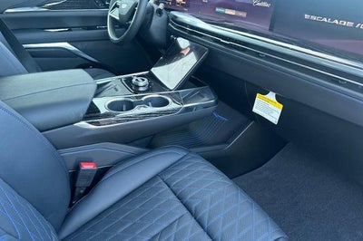 2026 Cadillac ESCALADE IQL Luxury