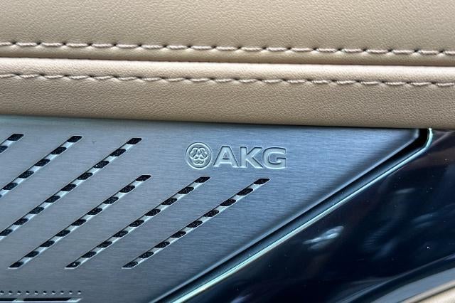 2026 Cadillac ESCALADE IQL Premium Sport