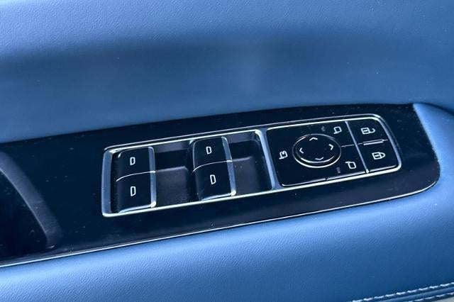 2025 Cadillac ESCALADE IQ Sport 2