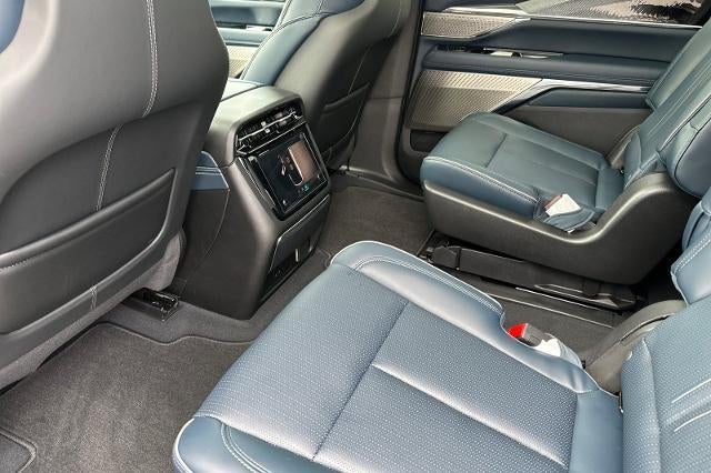 2025 Cadillac ESCALADE IQ Sport 2