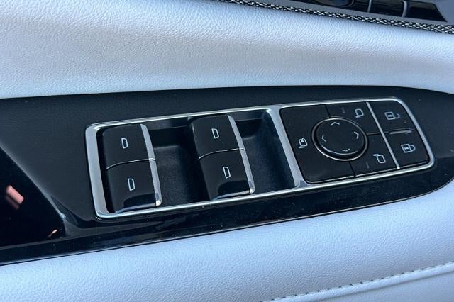 2027 Cadillac OPTIQ Luxury