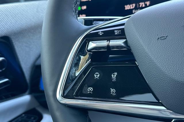 2027 Cadillac OPTIQ Luxury