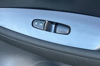 2025 Nissan Leaf S