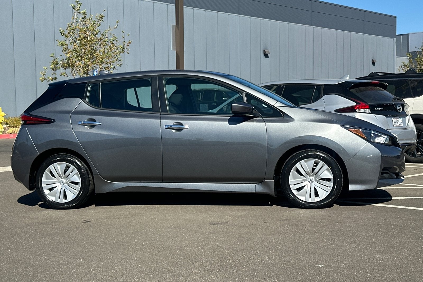 2025 Nissan Leaf S