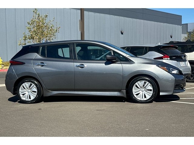 2025 Nissan Leaf S