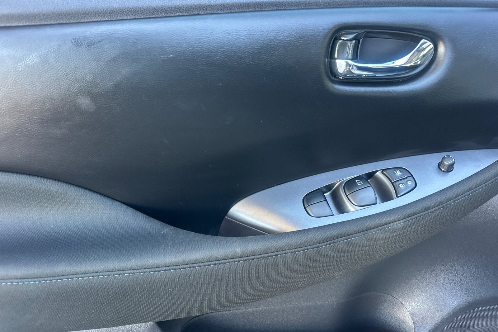 2025 Nissan Leaf S