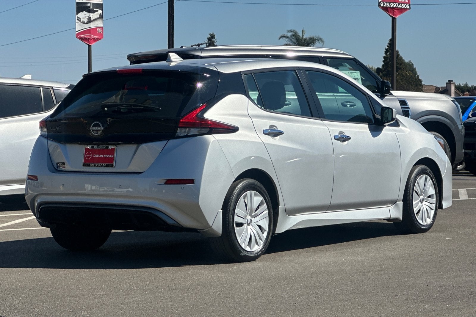2025 Nissan Leaf S