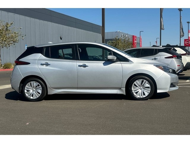 2025 Nissan Leaf S