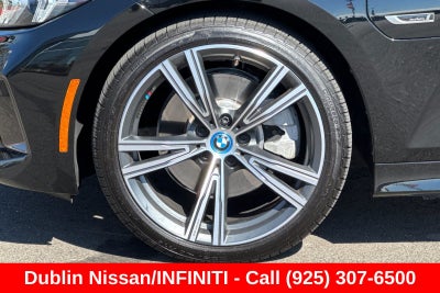 2023 BMW 3 Series 330e iPerformance