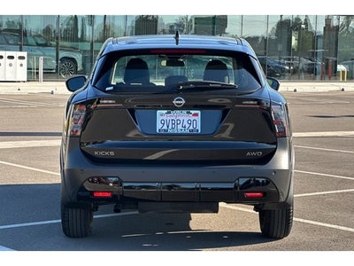 2025 Nissan Kicks S