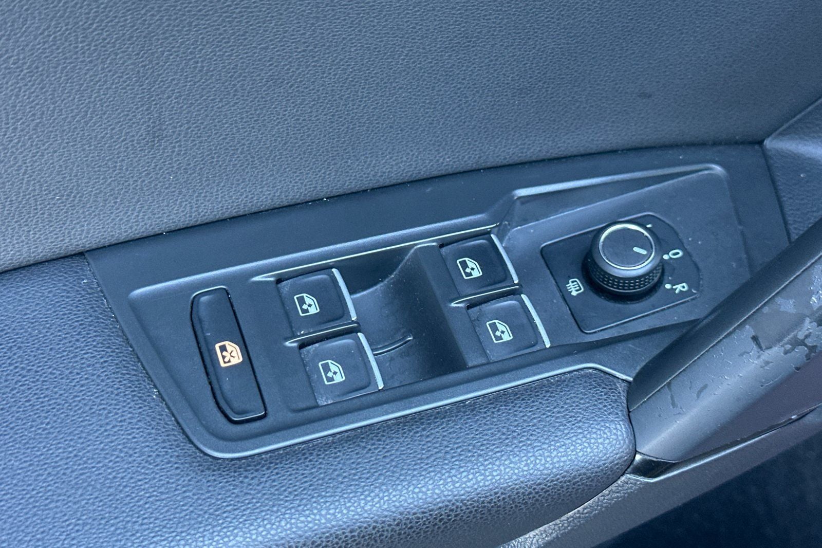 2019 Volkswagen Tiguan 2.0T SEL R-Line