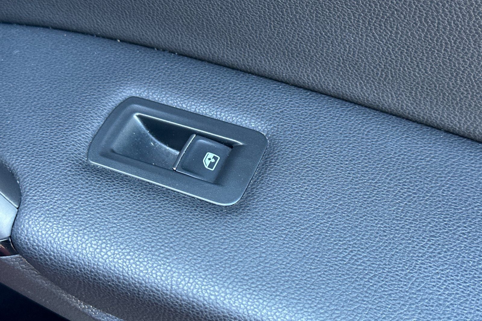 2019 Volkswagen Tiguan 2.0T SEL R-Line