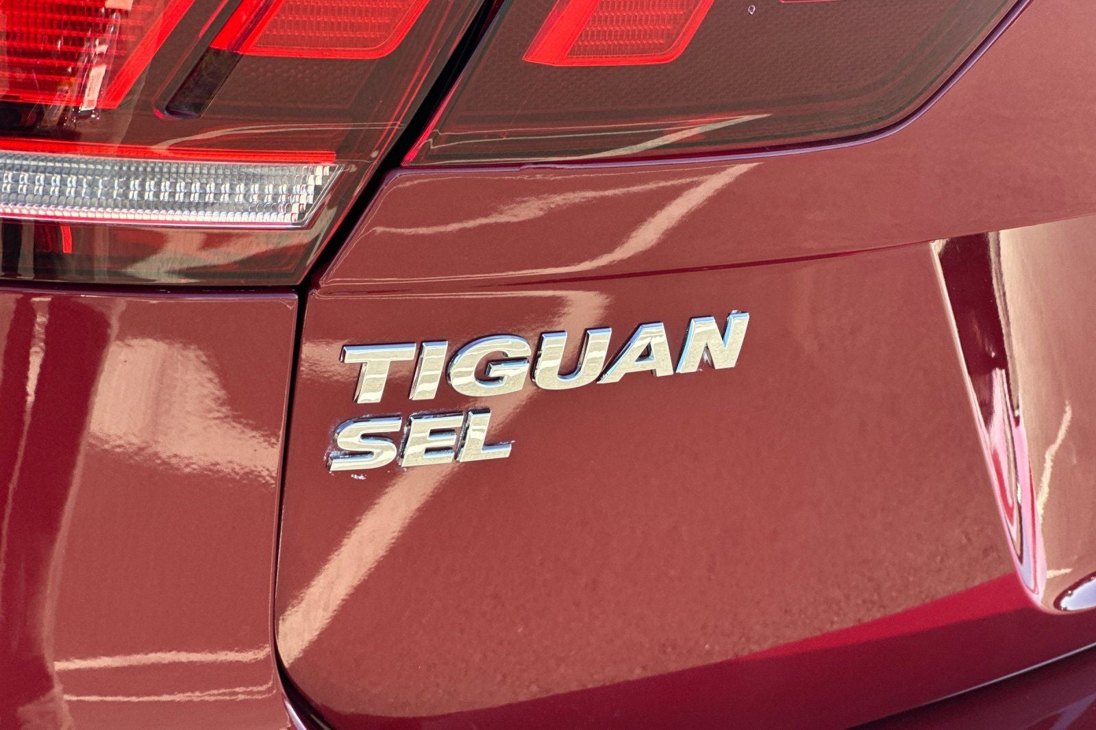 2019 Volkswagen Tiguan 2.0T SEL R-Line