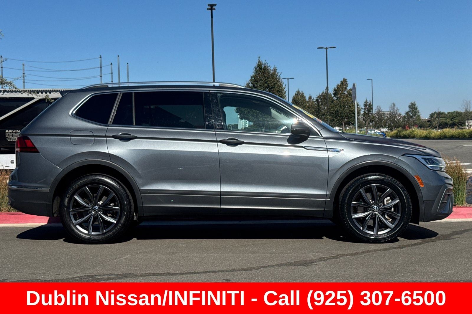 2023 Volkswagen Tiguan 2.0T SE