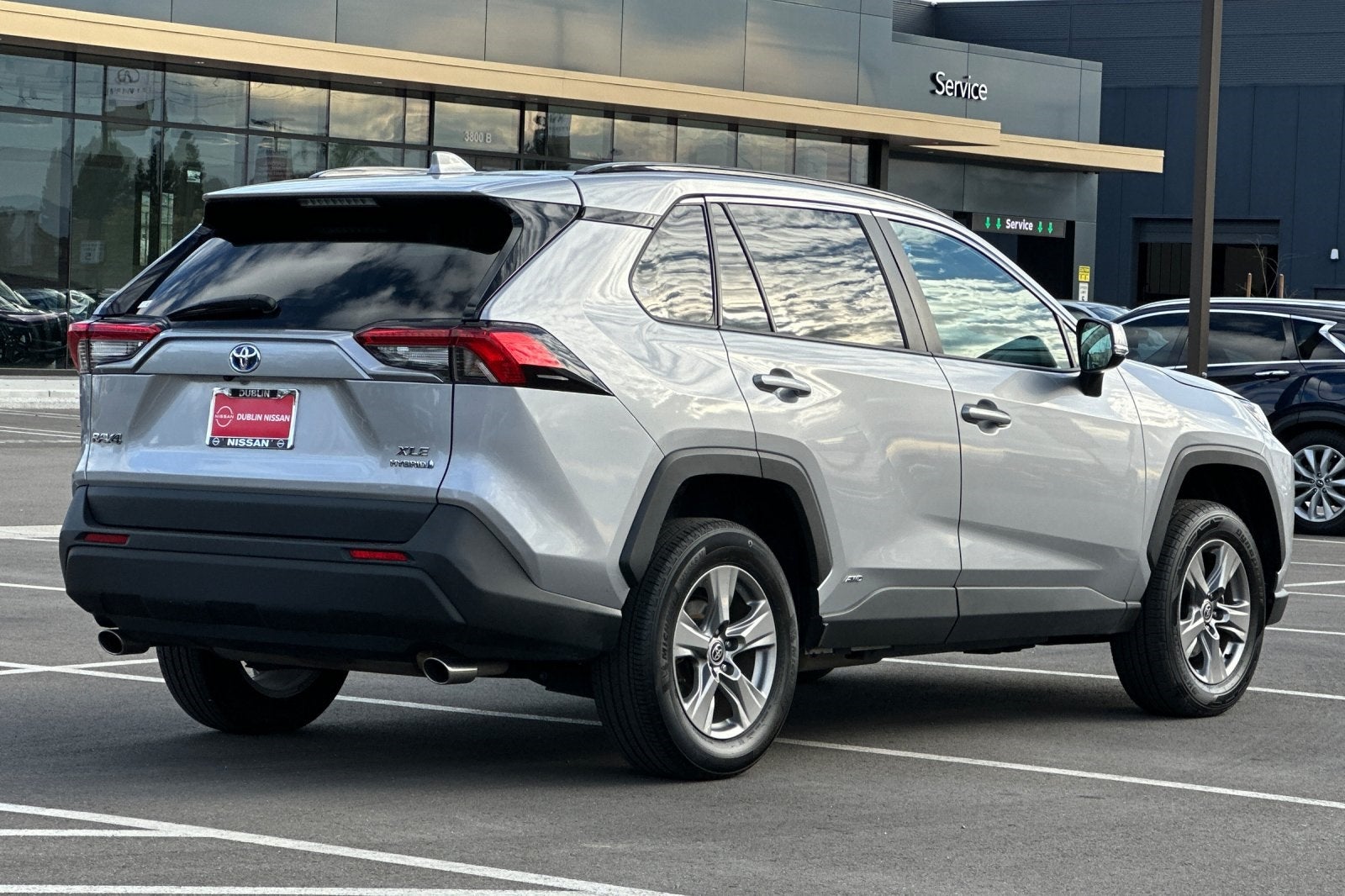 2024 Toyota RAV4 Hybrid XLE