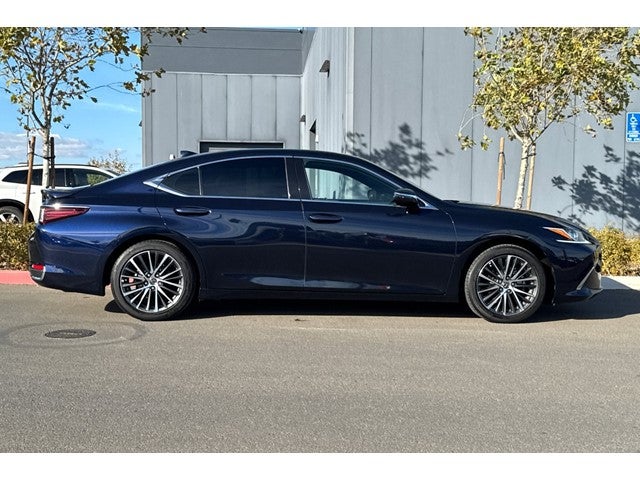2025 Lexus ES 300h