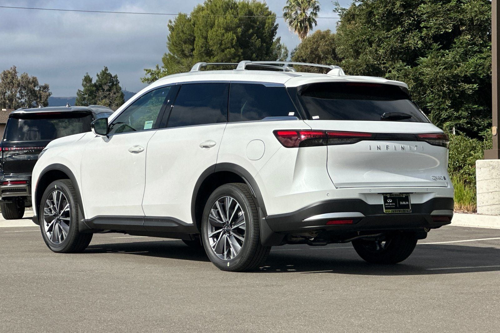 2027 INFINITI QX60 Luxe AWD