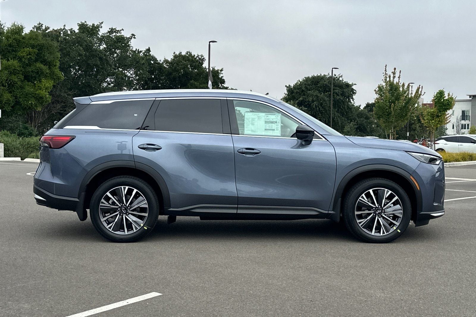 2027 INFINITI QX60 Luxe AWD