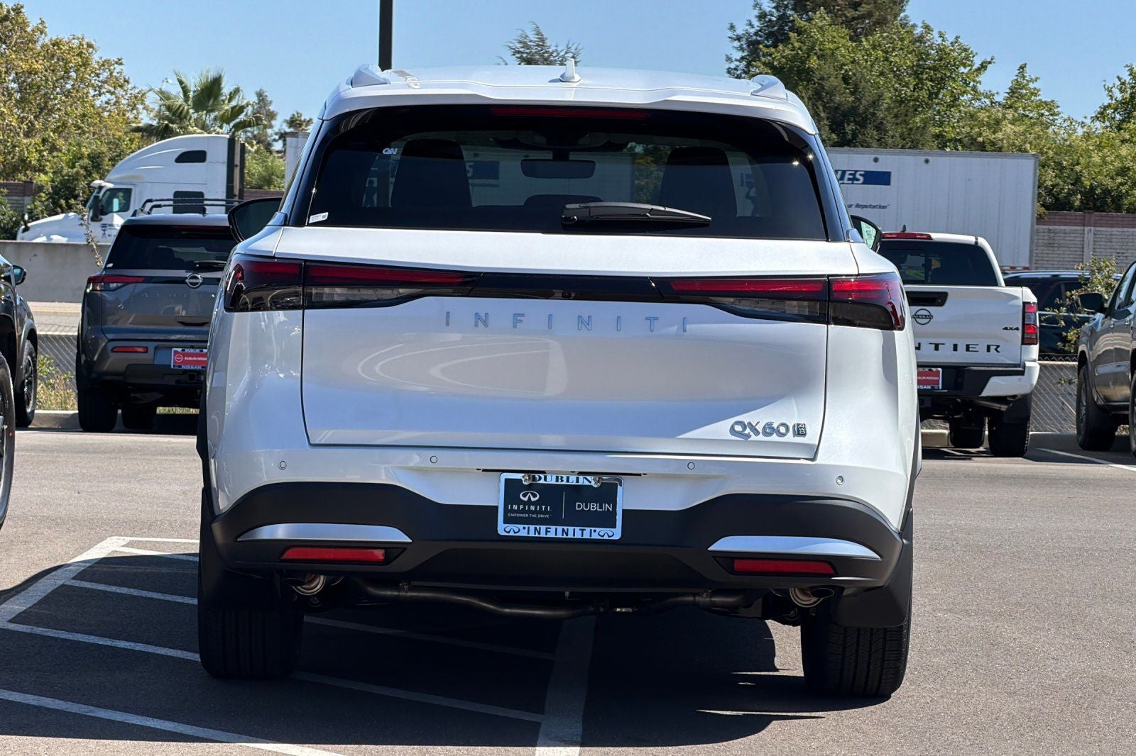 2027 INFINITI QX60 Luxe AWD