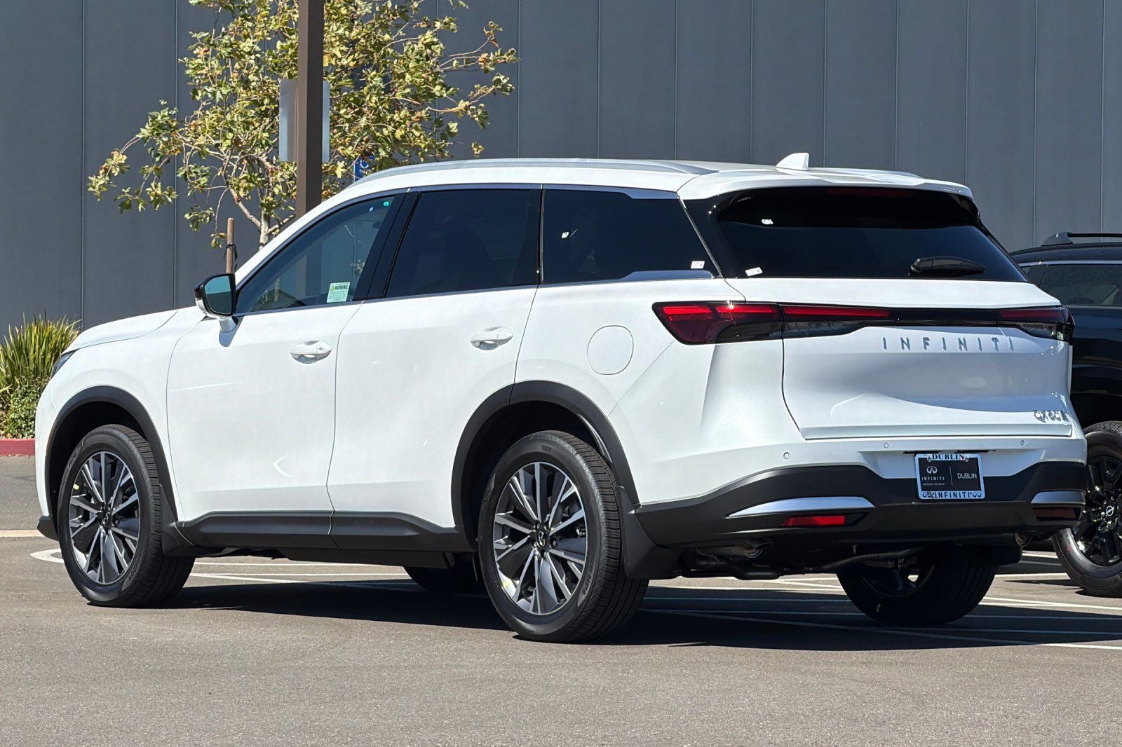 2027 INFINITI QX60 Luxe AWD