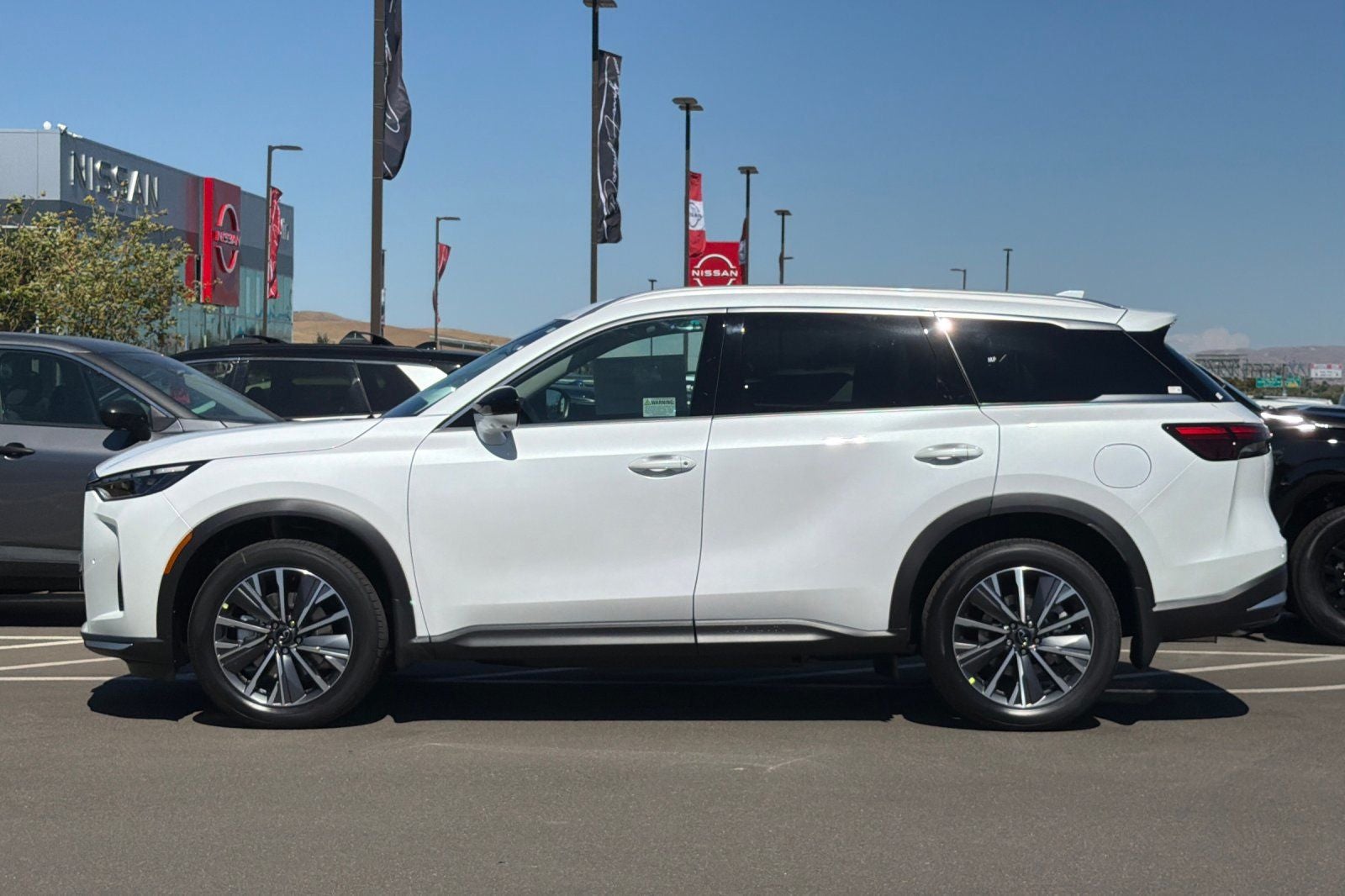 2027 INFINITI QX60 Luxe AWD