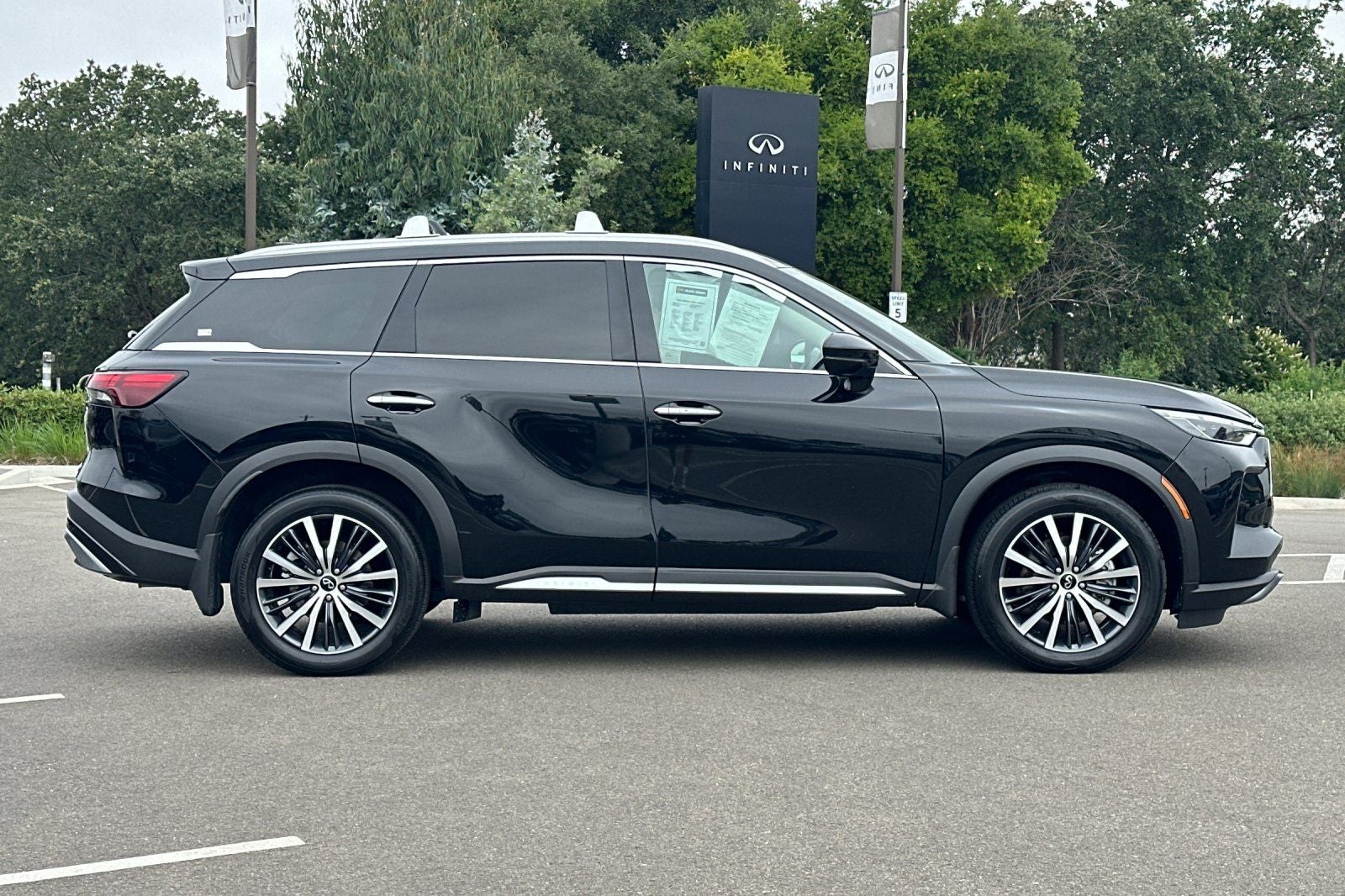 2025 INFINITI QX60 Sensory AWD