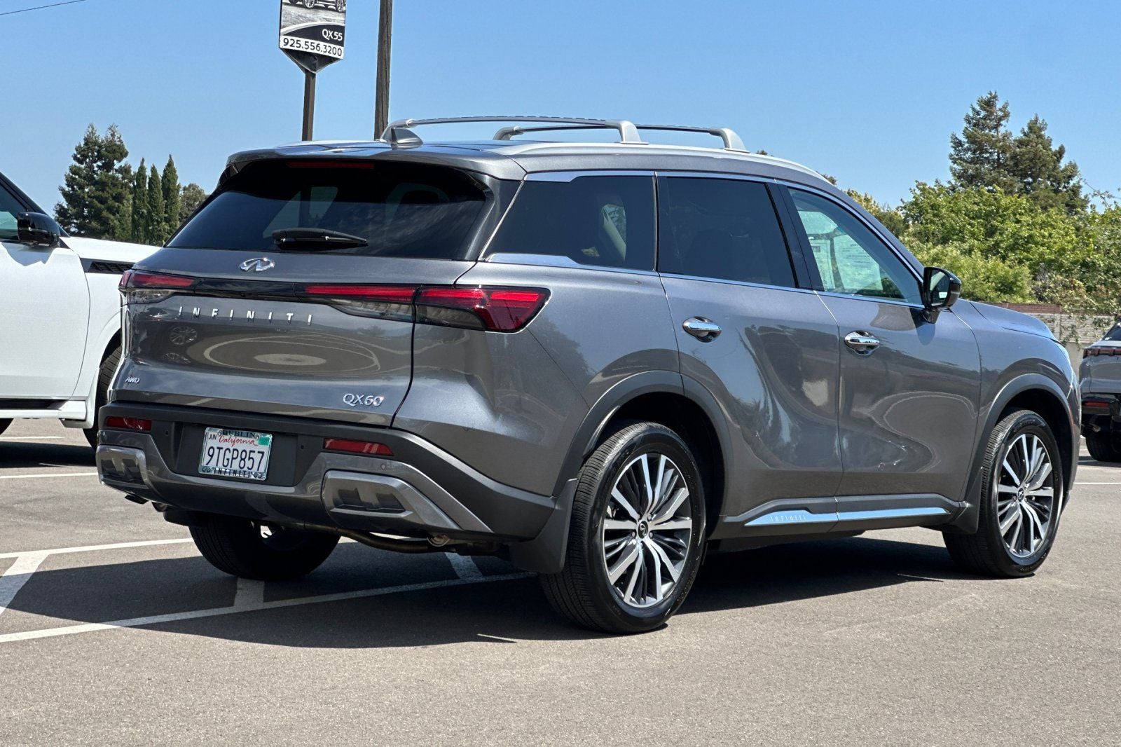 2025 INFINITI QX60 Sensory AWD