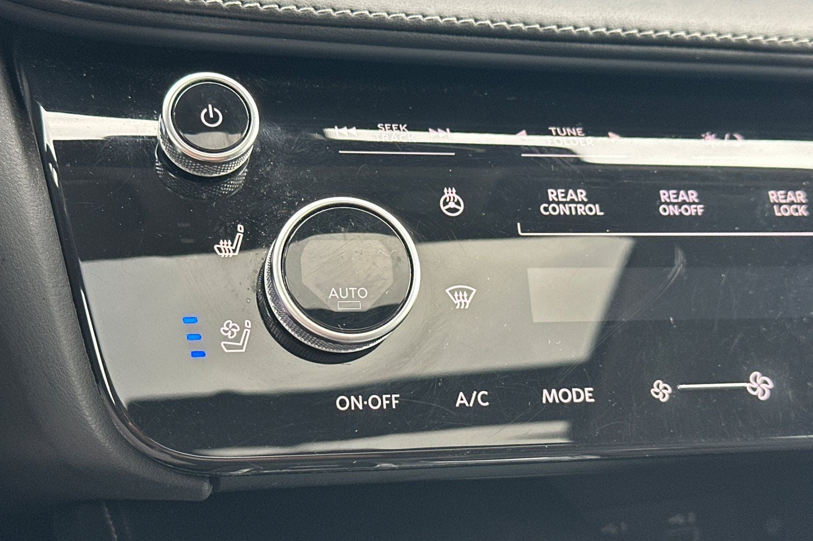 2023 INFINITI QX60 LUXE FWD