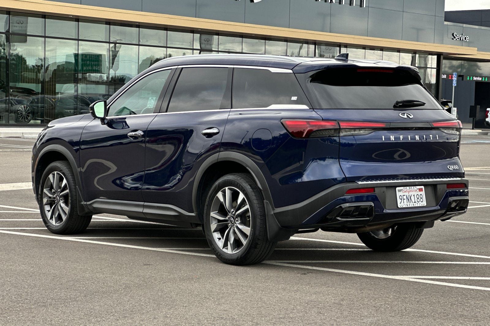 2023 INFINITI QX60 LUXE FWD