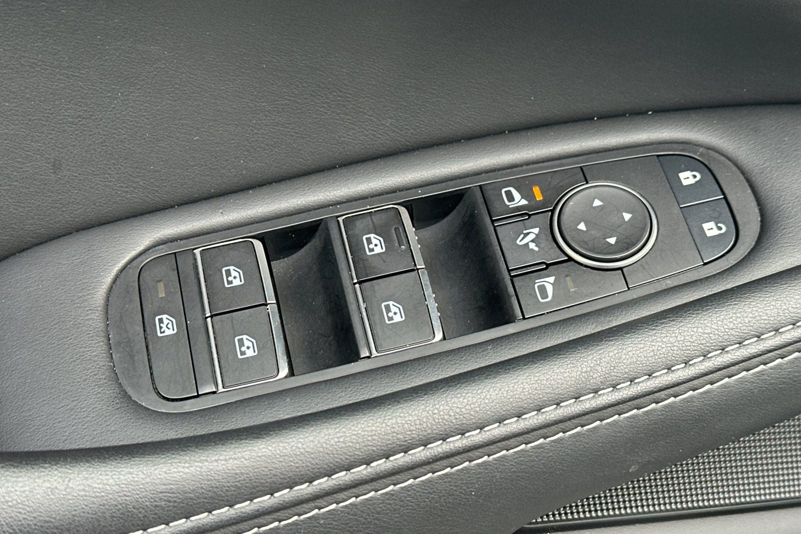 2023 INFINITI QX60 LUXE FWD