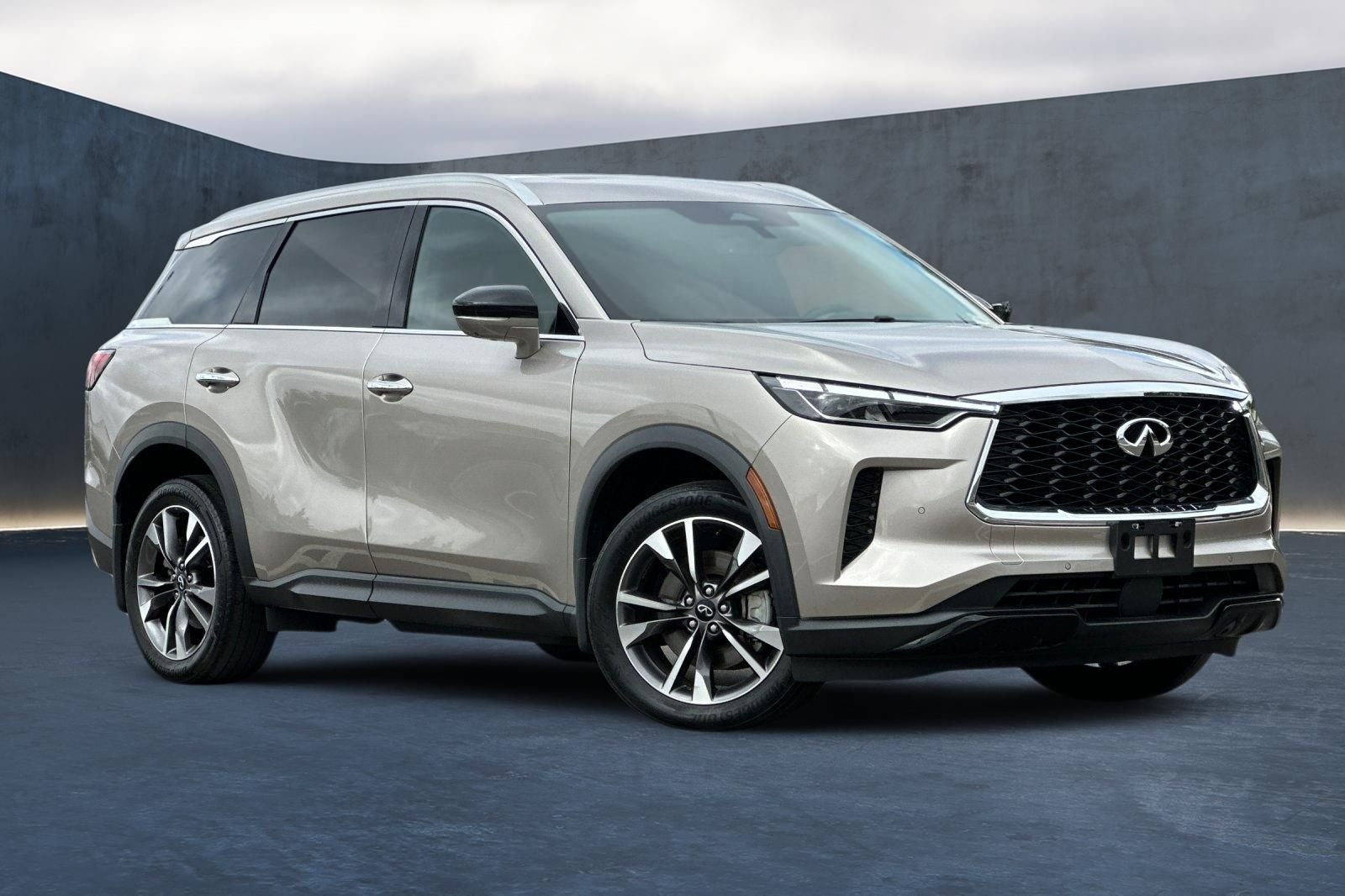 2023 INFINITI QX60 LUXE FWD