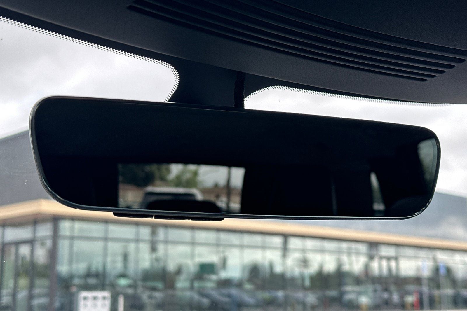 2023 INFINITI QX60 LUXE FWD