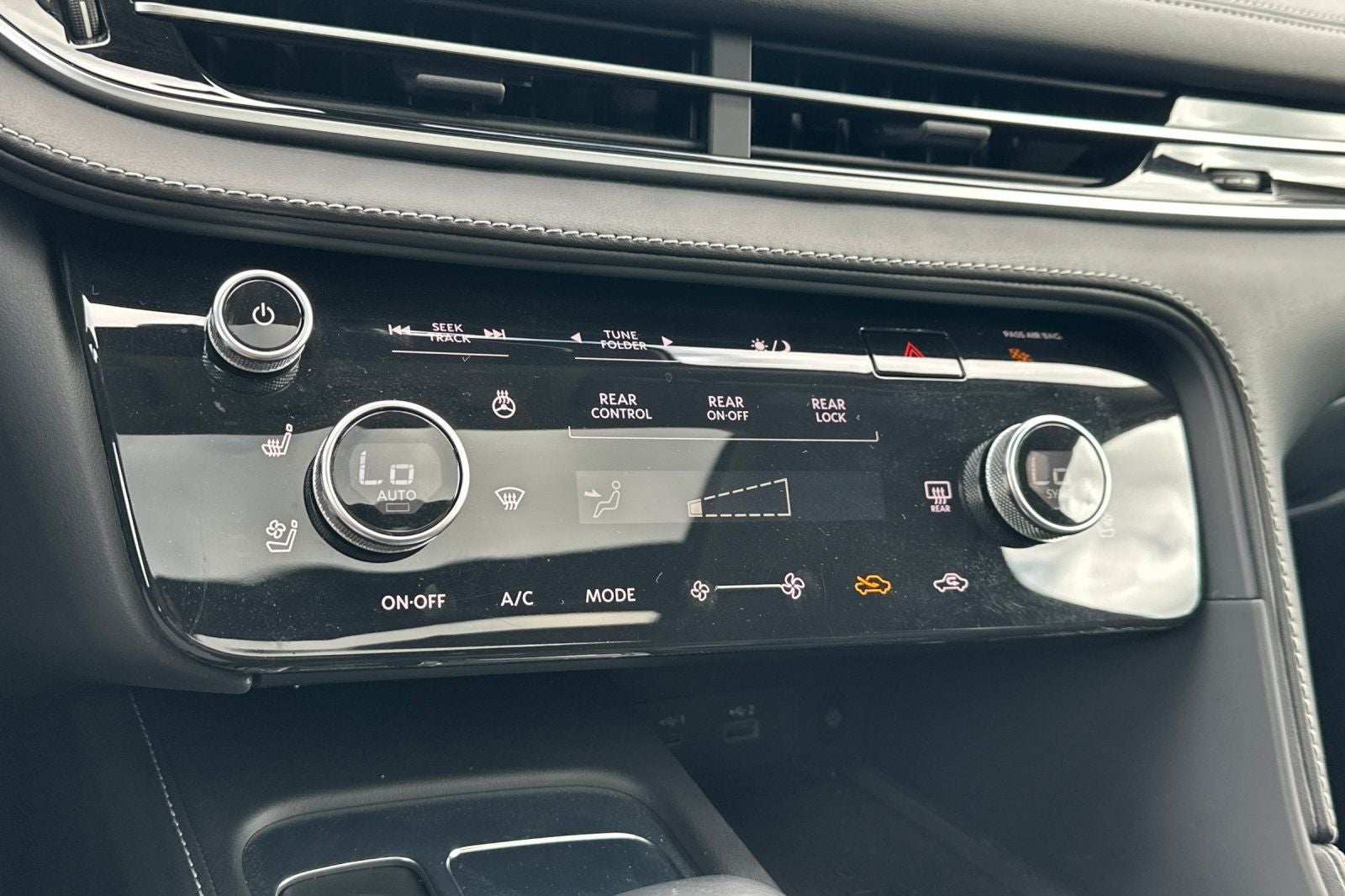 2023 INFINITI QX60 LUXE FWD