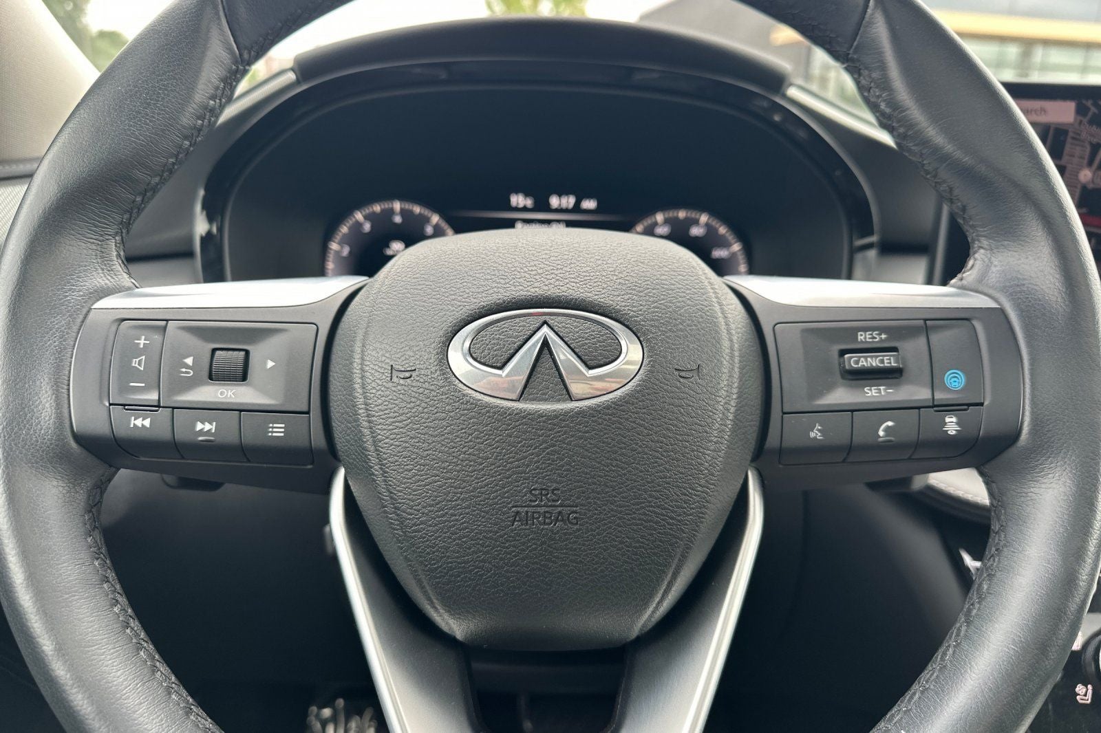 2023 INFINITI QX60 LUXE FWD