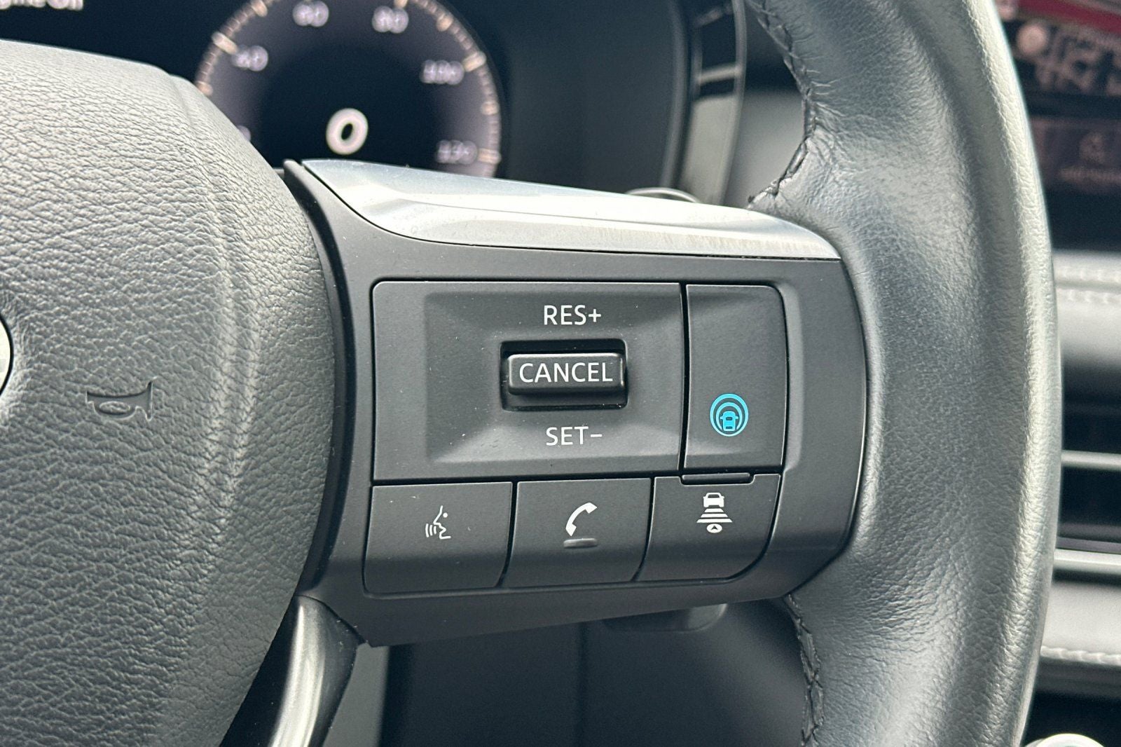 2023 INFINITI QX60 LUXE FWD