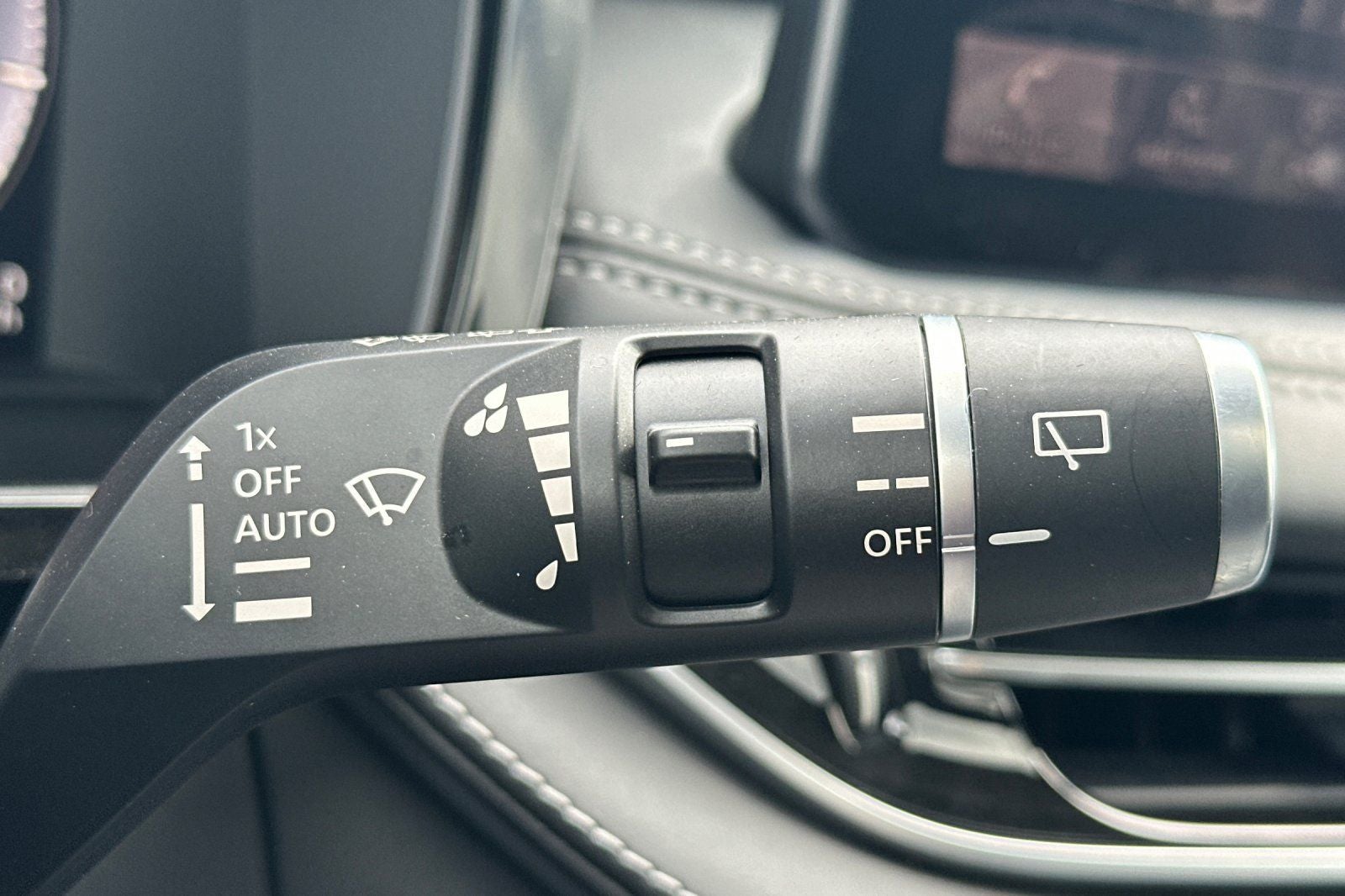 2023 INFINITI QX60 LUXE FWD