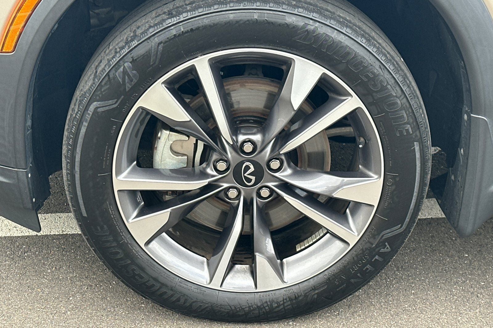 2023 INFINITI QX60 LUXE FWD