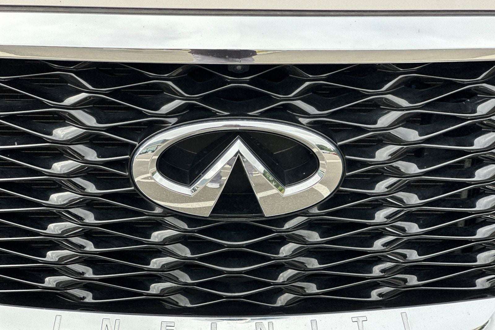 2023 INFINITI QX60 LUXE FWD