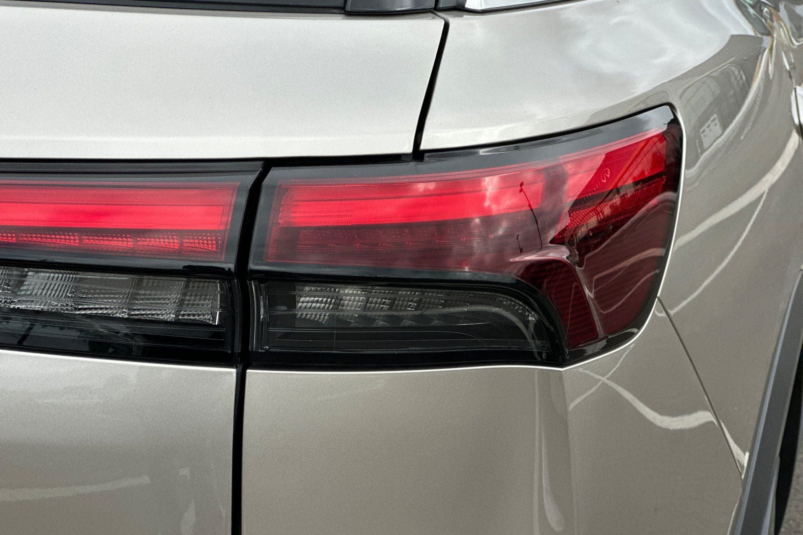 2023 INFINITI QX60 LUXE FWD