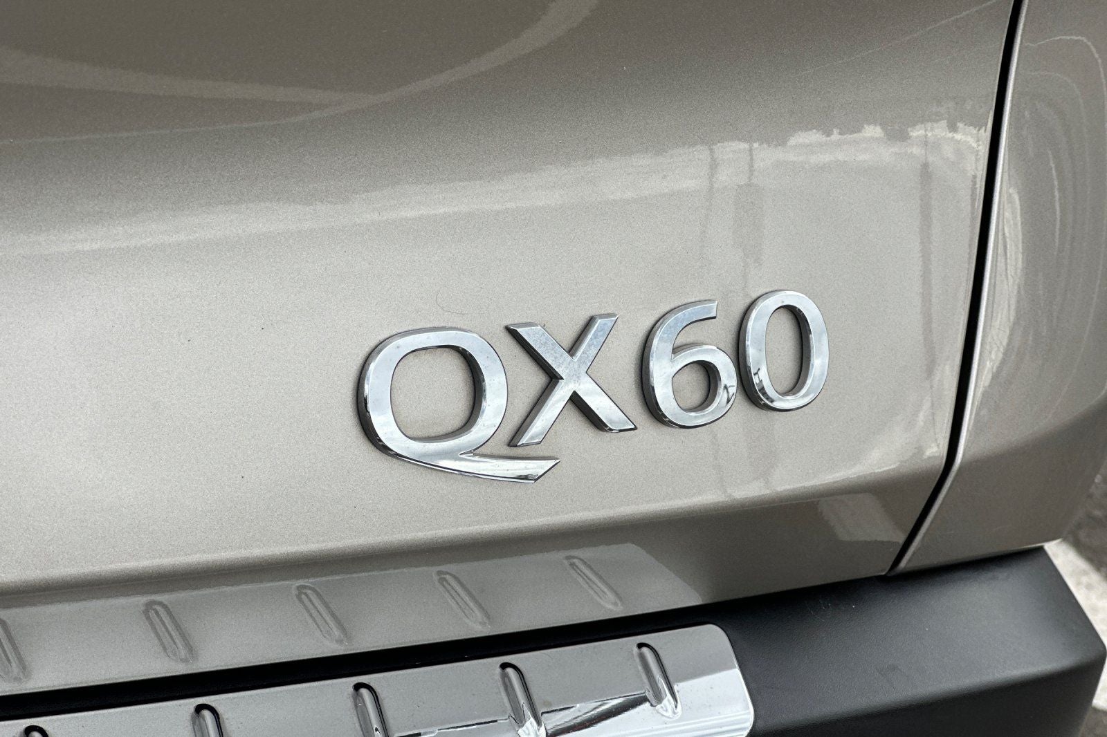2023 INFINITI QX60 LUXE FWD