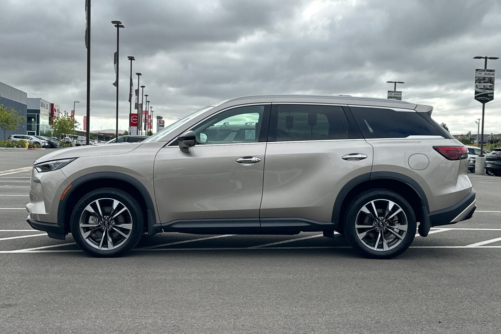 2023 INFINITI QX60 LUXE FWD