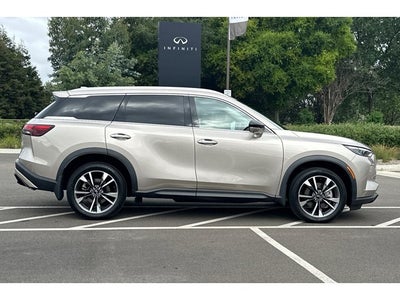 2023 INFINITI QX60 LUXE FWD