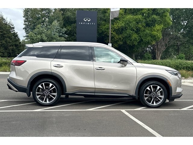 2023 INFINITI QX60 LUXE FWD