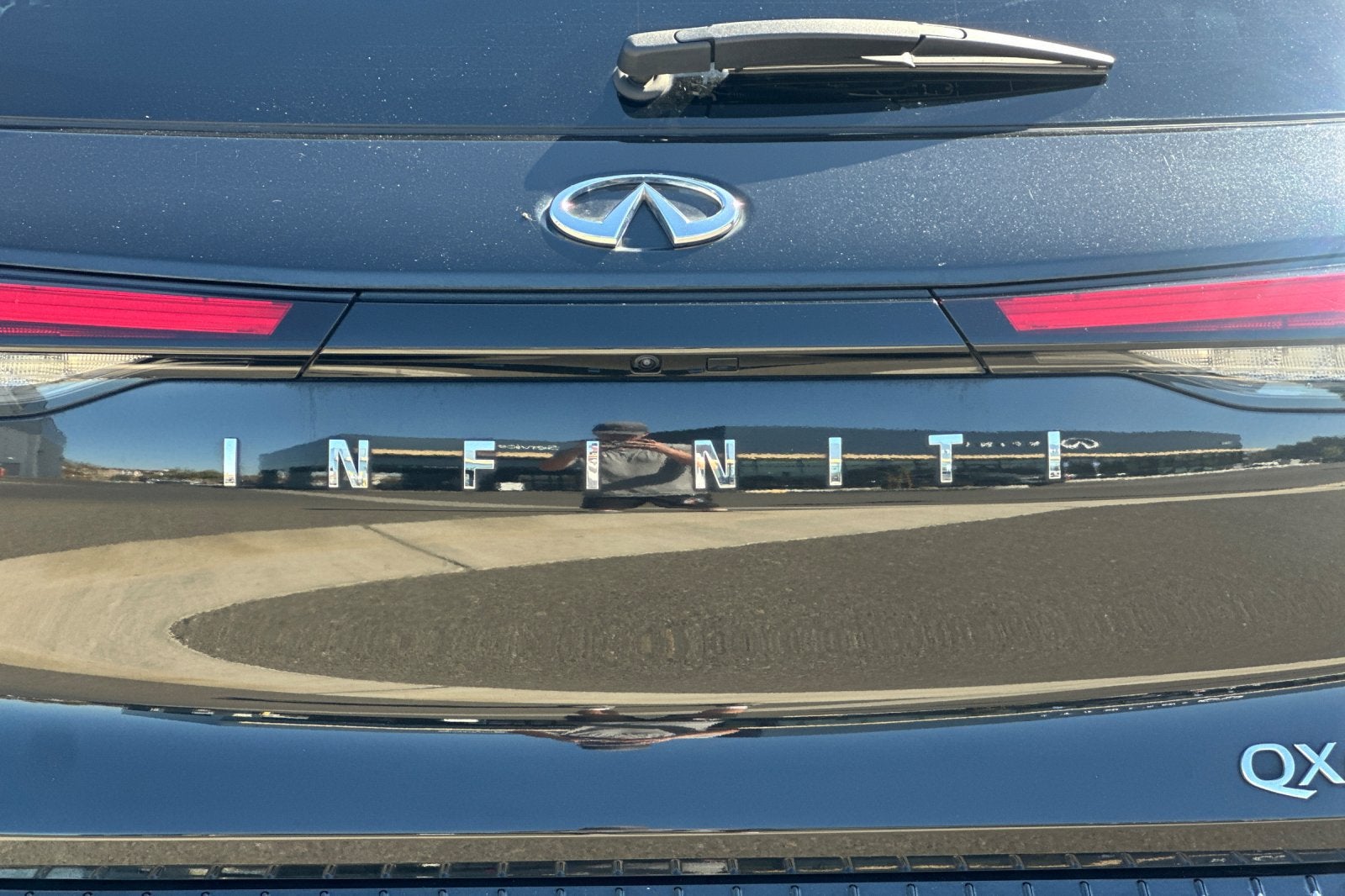 2023 INFINITI QX60 LUXE FWD
