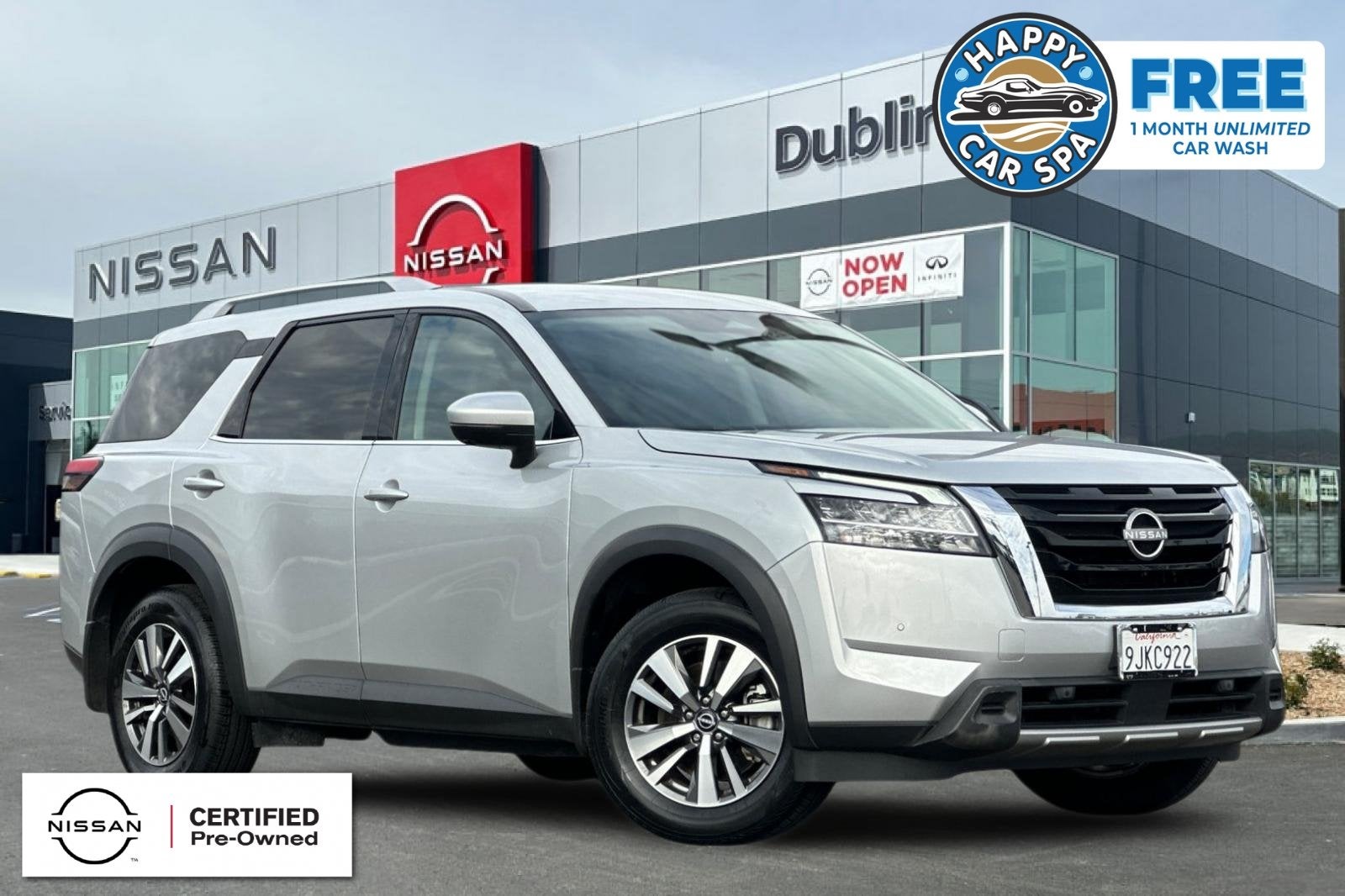 2024 Nissan Pathfinder SL