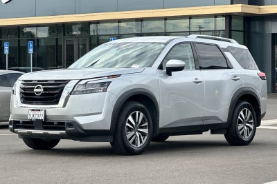 2024 Nissan Pathfinder SL