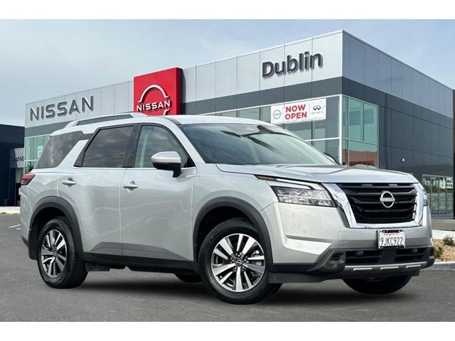 2024 Nissan Pathfinder SL