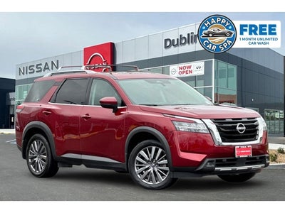 2023 Nissan Pathfinder SL
