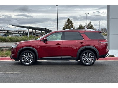 2023 Nissan Pathfinder SL