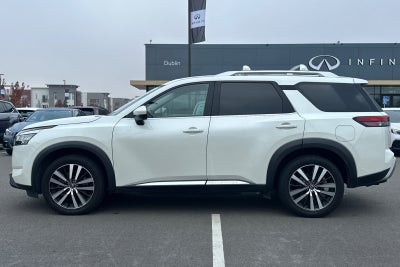 2023 Nissan Pathfinder Platinum